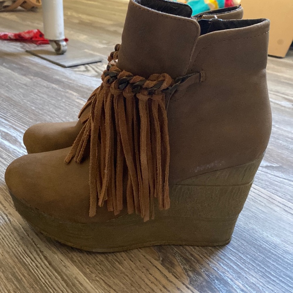 Sbicca wedge booties size 7.5